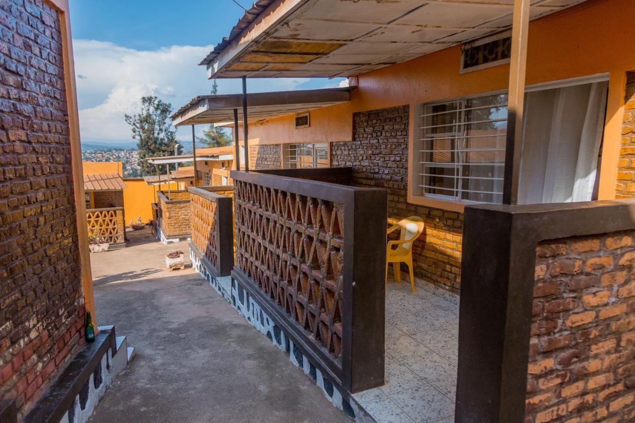 Auberge La Caverne Kigali Exterior foto